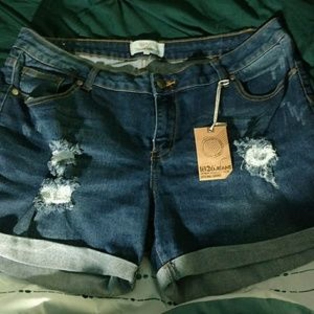 1826 Jean Shorts Distressed Dark Blue Size 22 NWT